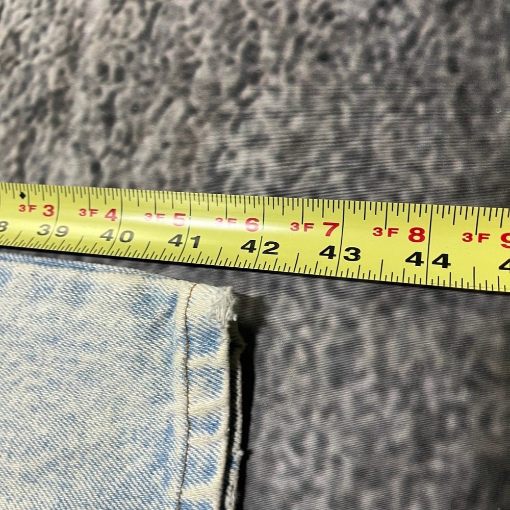 Levi's - Picture 12 of 16